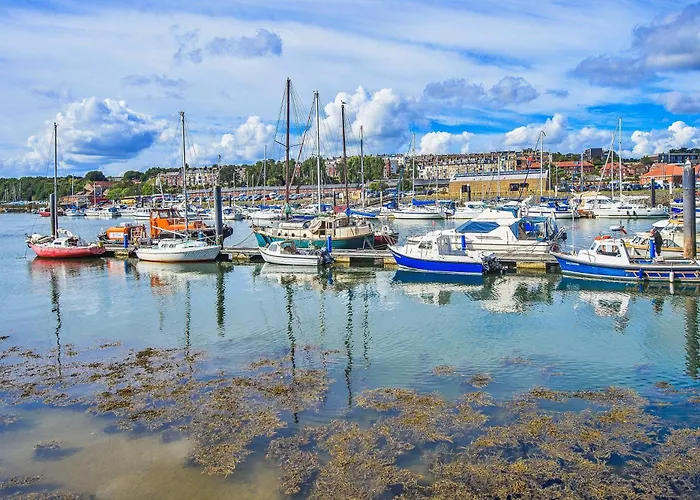 Finest Retreats - Ukulele Whitby
